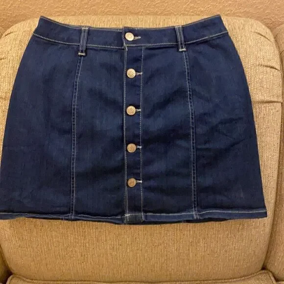 Celebrate Pink Mini Skirt   - Picture 2 of 7